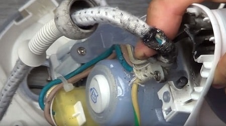 Le cordon d'alimentation est en panne