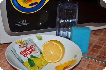 comment laver le micro-ondes à la maison